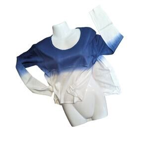 Uniq Women's ombre blue/white knit long sleeve top with an open side slit size s